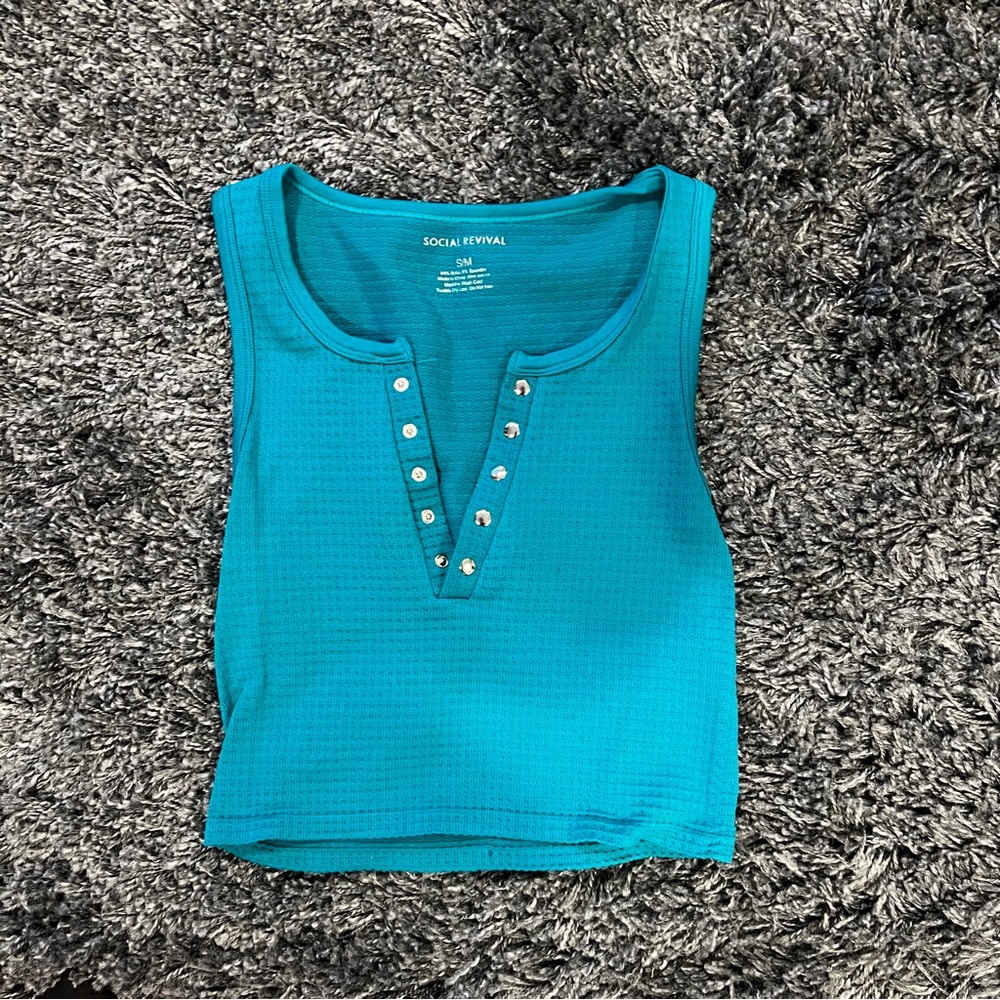 🌸SOCIAL REVIVAL TEAL CROPPED BUTTON DOWN TANK SIZE SMALL/MEDIUM🌸